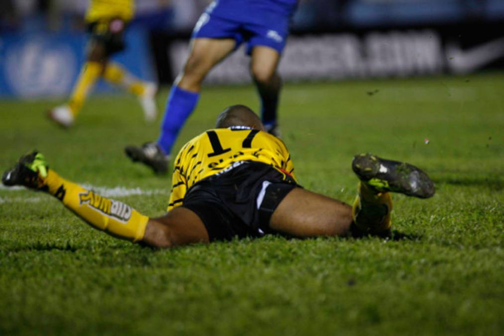 Allan Lalín hizo el peor clavado del año