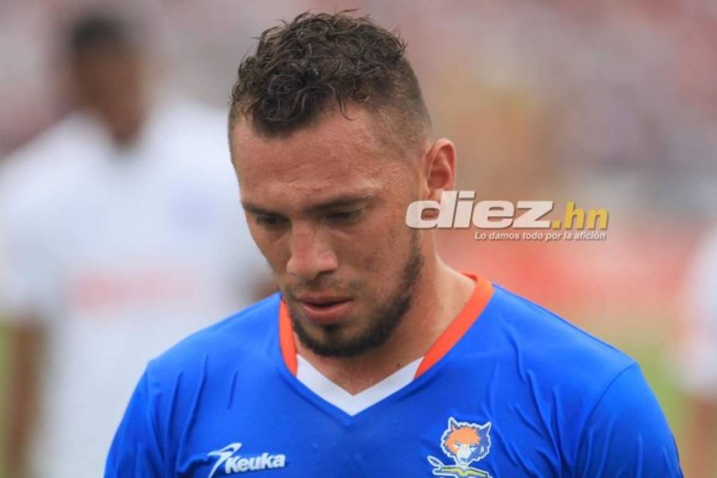 LO QUE NO SE VIO POR TV: ¿Dónde vio el partido Keosseián?; modelo y legionario en primera fila