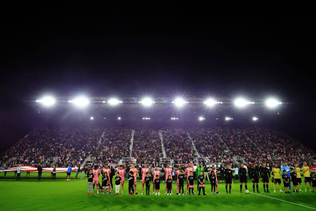 La reacción de famoso al conocer a Messi en la MLS y el cómodo look de Antonela ¿Qué pasó con David Ruiz?