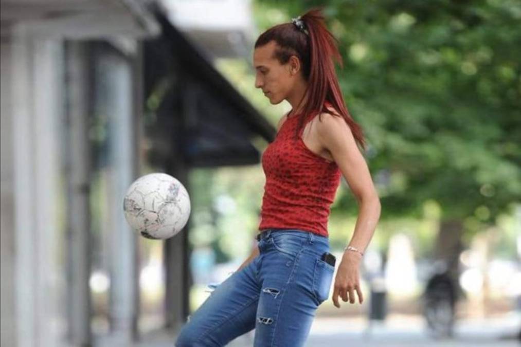 Mara Gómez, la jugadora trans que busca hacer historia en el fútbol de Argentina