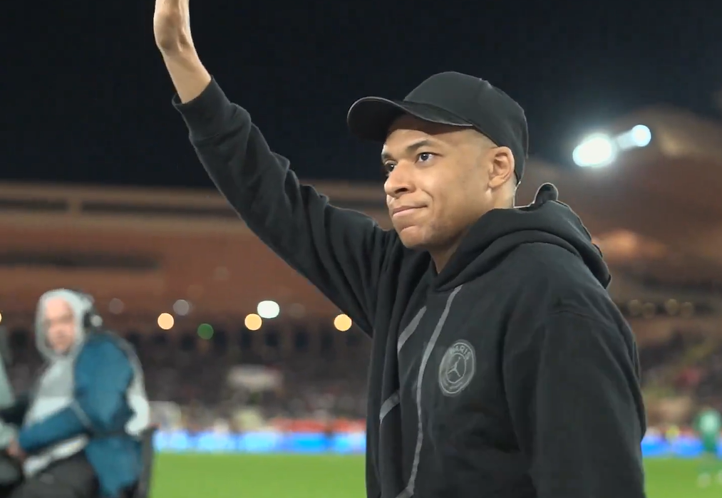 PSG: Luis Enrique quitó a Mbappé en el descanso, la reacción del francés y el mensaje que detonó todo