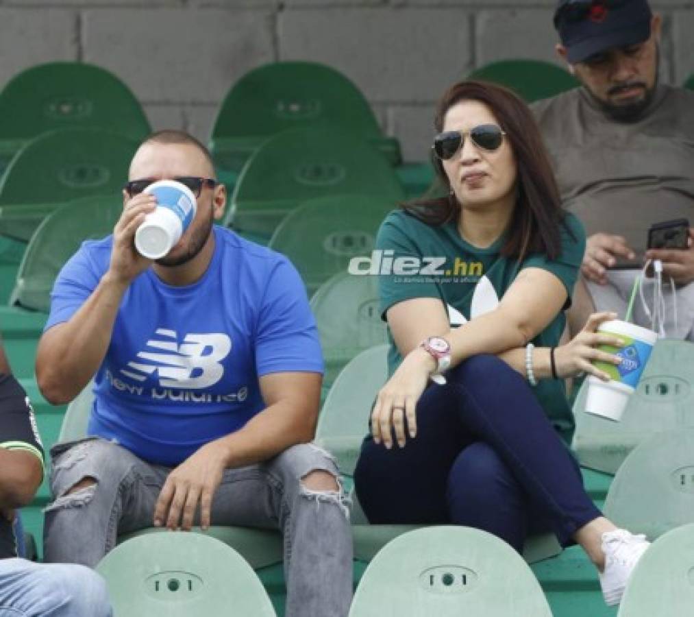 Hermosas chicas y ambientazo en el Yankel Rosenthal para el clásico Marathón-Olimpia