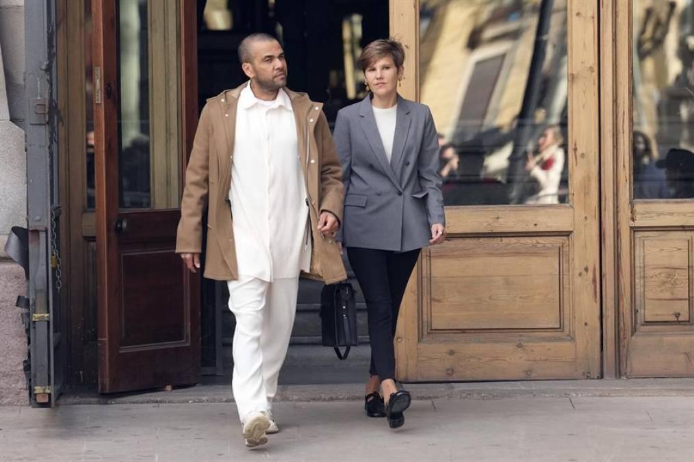 Dani Alves se atrevió a tanto: la curiosa petición que hizo a Joana Sanz tras salir de la cárcel de Barcelona
