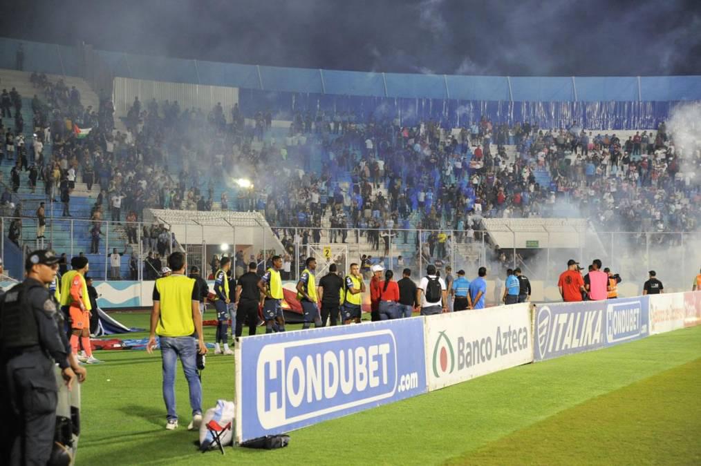 NO SE VIO EN TV: El castigo que viene a Olimpia, la bronca que se armó al final y todos los jugadores de Motagua hundidos