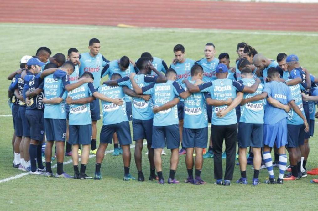 Sin Quioto, Elis y Norales, la Bicolor echó a andar 'operación Uncaf'