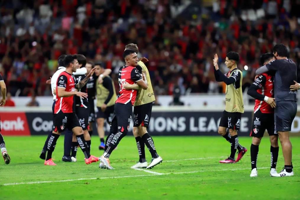 Los gestos de amargura de Troglio, la tristeza de Olimpia y el que festejó a lo Messi en la remontada del Atlas