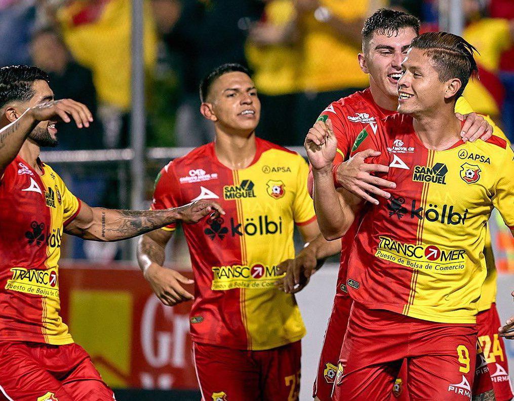 Olimpia sorprende y Motagua se eleva: ¡Estos son los 10 equipos más caros del fútbol de Centroamérica!