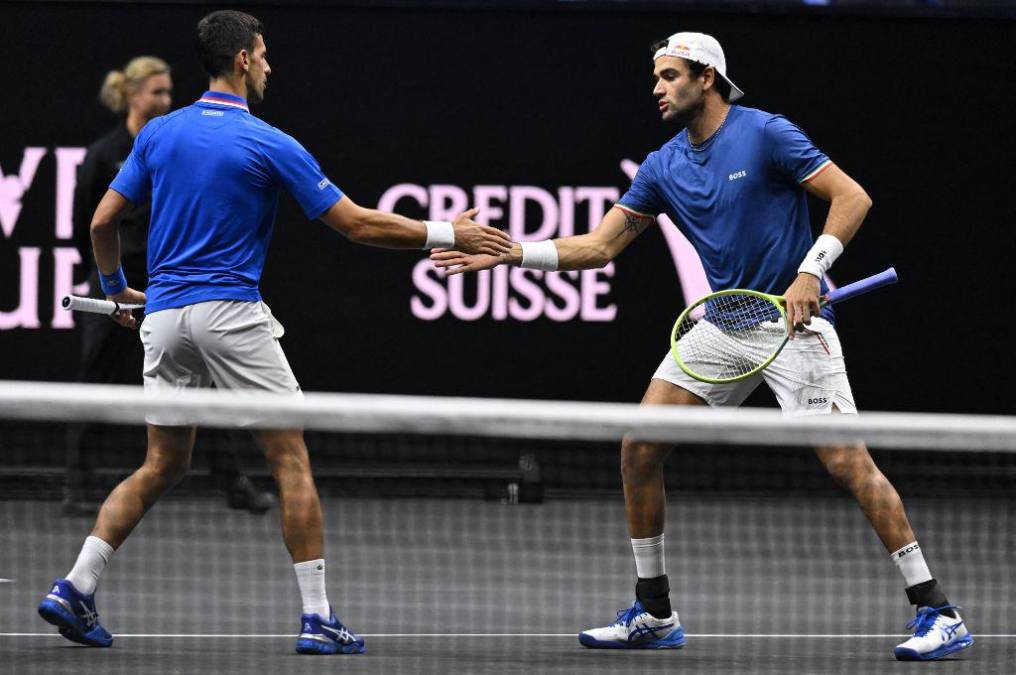 Novak Djokovic y Berrettini ganan para ampliar la ventaja de Europa en la Laver Cup