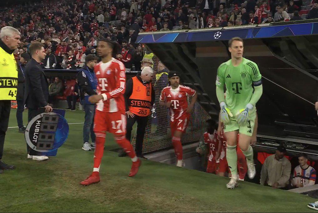 No se vio por TV: Mbappé y su gesto de enfado con la afición, el encapuchado, la jugada de la polémica, ¿y el VAR?