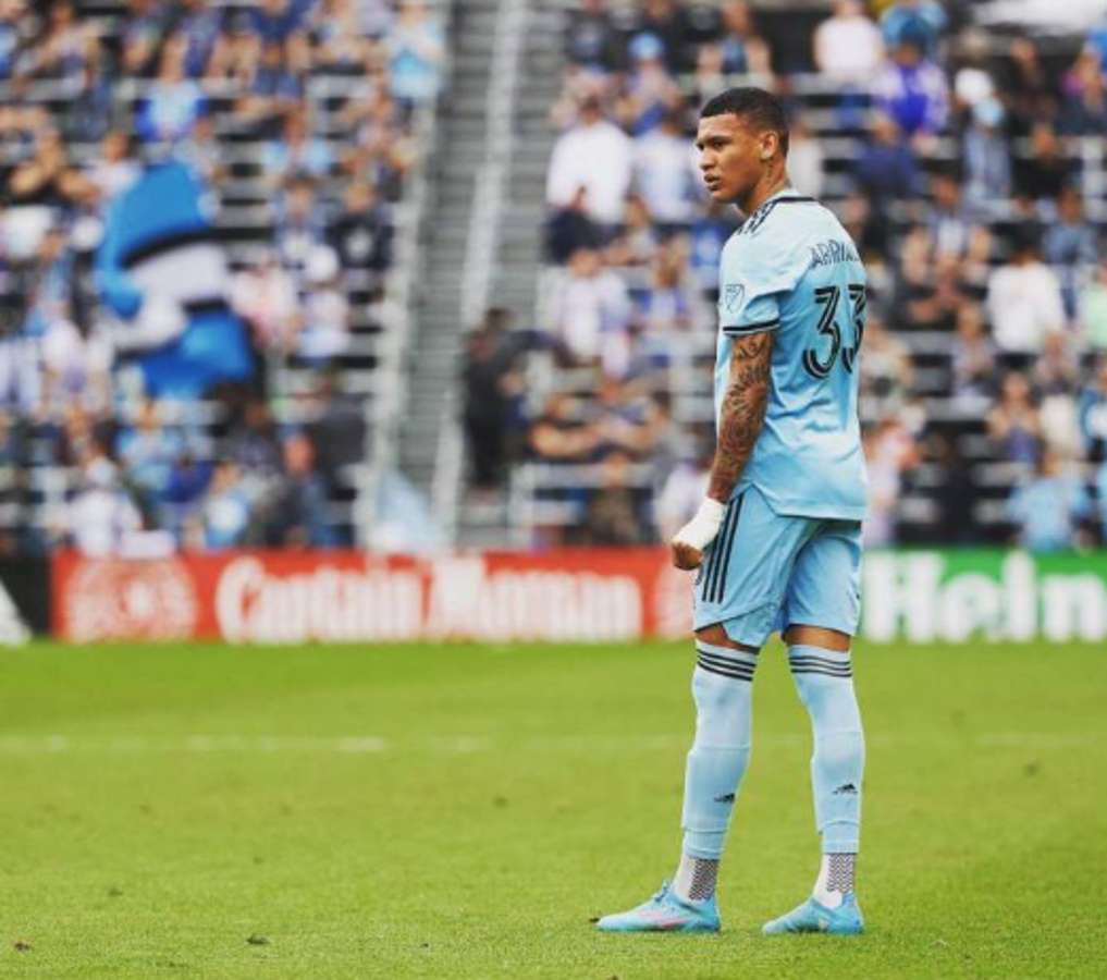 ¡Tendremos boda! Así es la linda sampedrana que se casará con destacado legionario hondureño