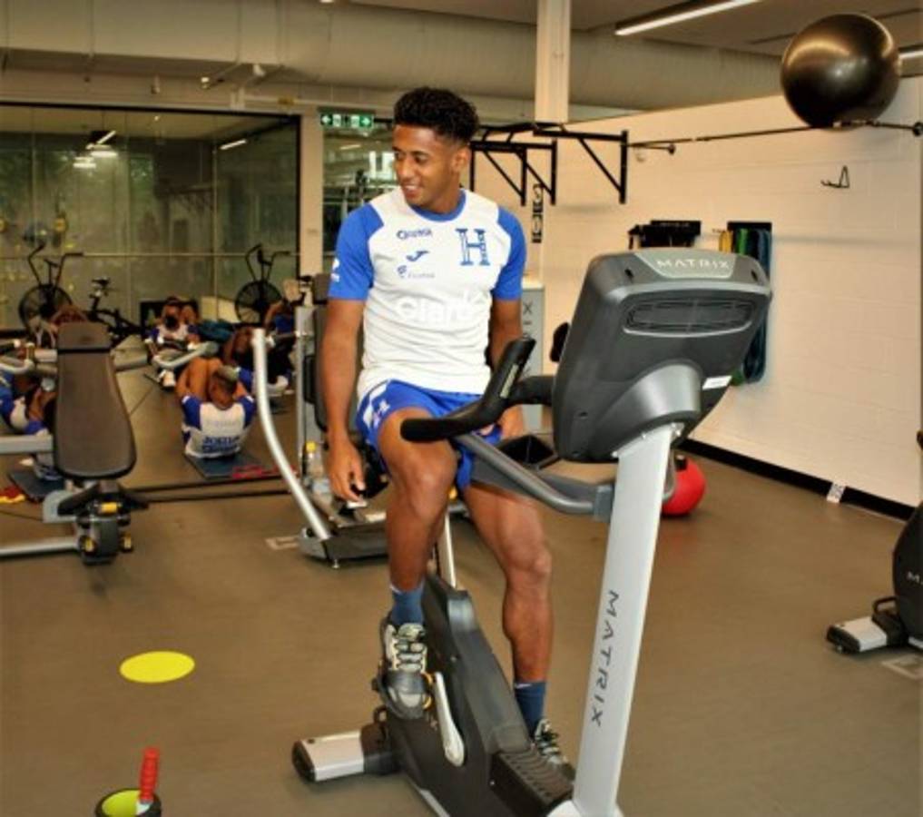 El líder de la oración y el detallazo en el 'look' de Rivas: Honduras entrenó en el gimnasio dos días antes de enfrentarse a Canadá
