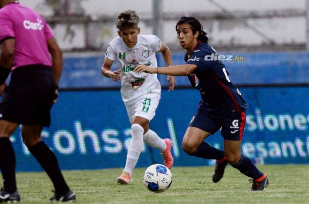 Diego Vázquez habla de Yostin Obando y de la grata aparición de Juan Ramón Gómez