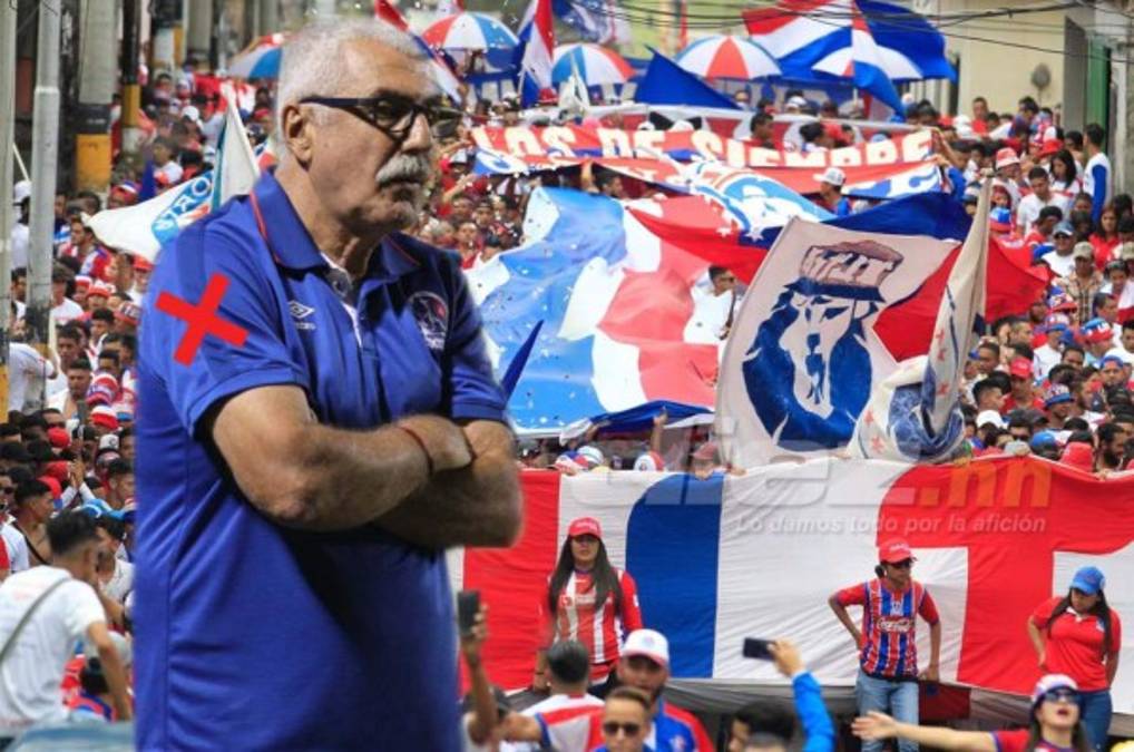 ¡Fuera! Afición de Olimpia pide la salida de Keosseián tras perder la final