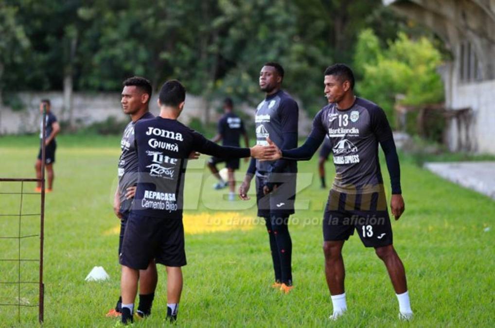 Broncos vence a Génesis Huracán y le roba el liderato del grupo D en la Liga de Ascenso de Honduras