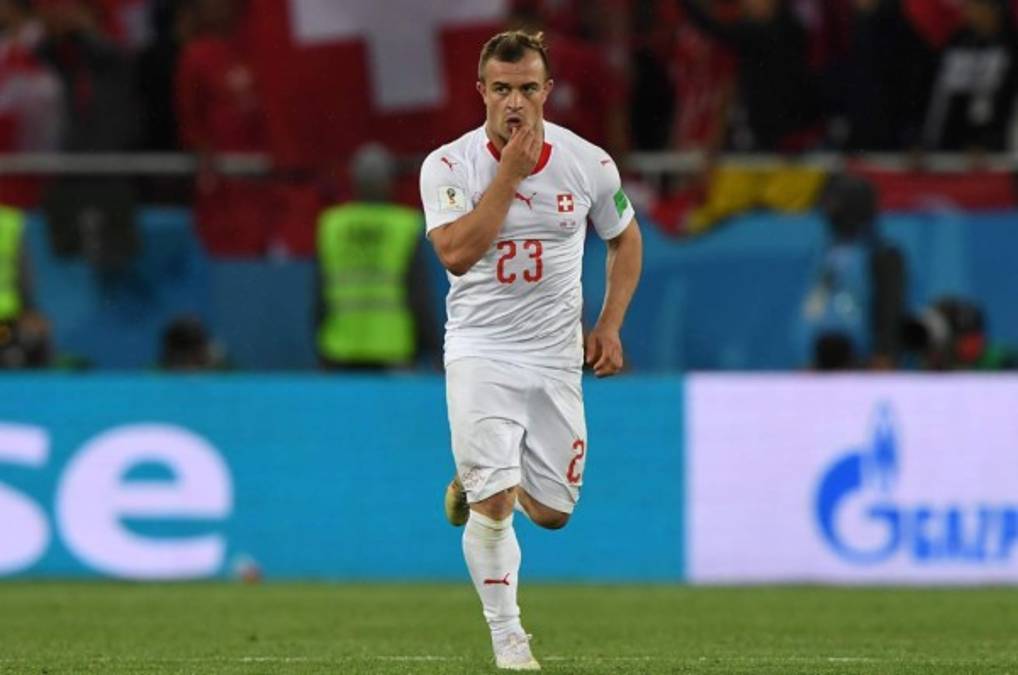 Xherdan Shaqiri le da triunfo a Suiza y celebra a lo Cristiano Ronaldo