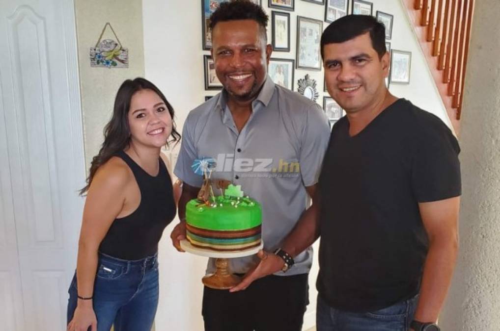 ¡Con Mauricio Dubón! Amigos de Carlos Pavón le celebran cumpleaños con torneo de golf en Miami