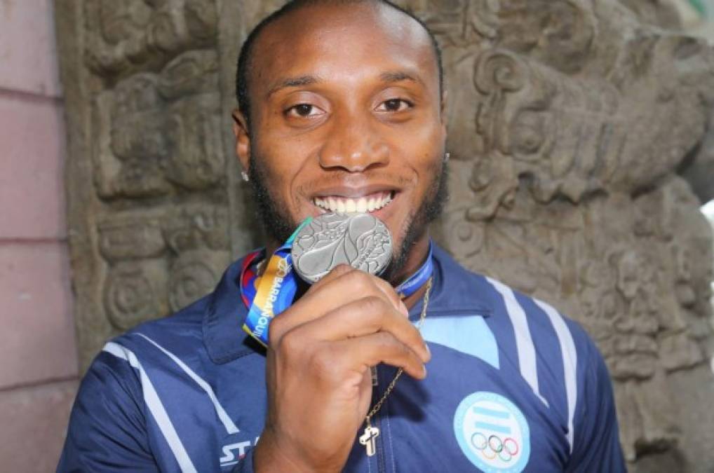 Medallistas hondureños regresan de los Juegos Centroamericanos y de Caribe