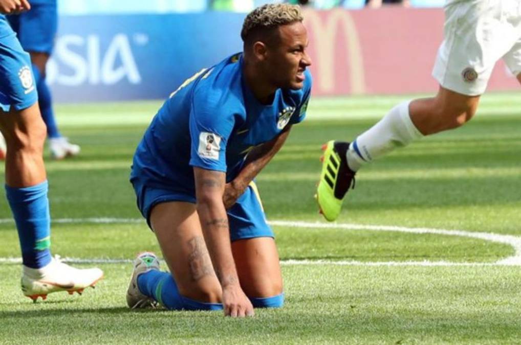 Victoria agónica de Brasil con goles de Neymar y Coutinho ante Costa Rica