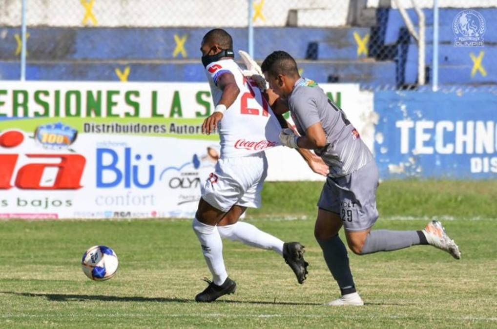 Jerry Bengtson no perdona al Real Sociedad y en complicidad con la mala cancha así ha sido su doblete