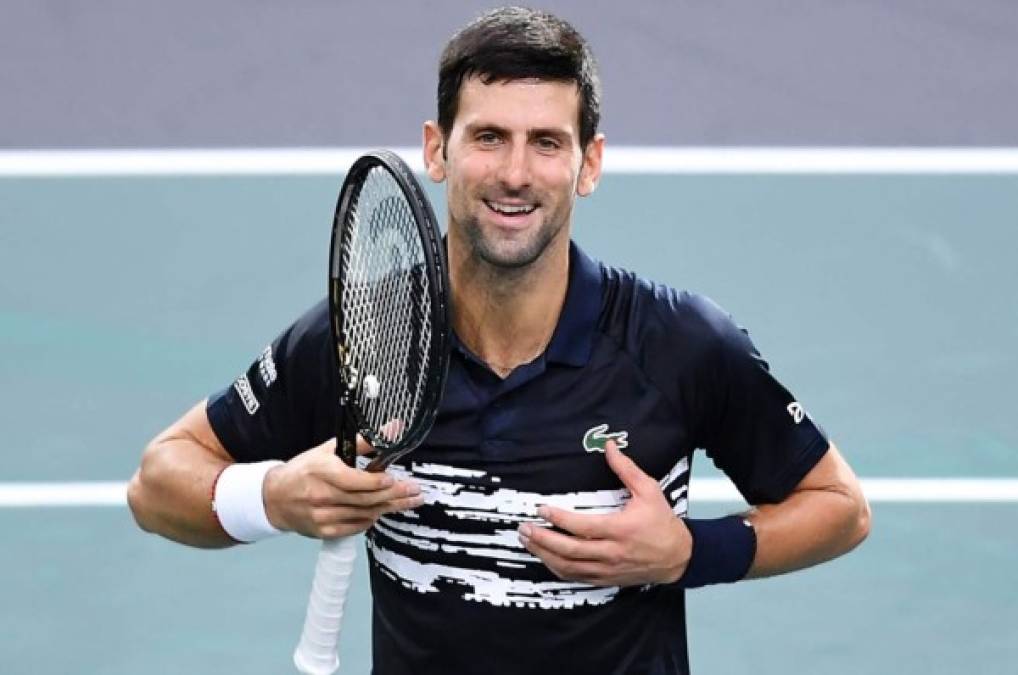 El famoso tenista Novak Djokovic anuncia que dio positivo por coronavius junto a su esposa