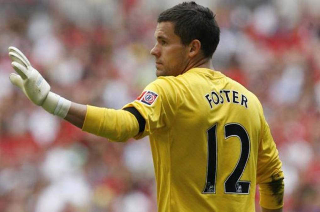 Famoso portero cuenta la pesadilla de enfrentar a Suárez: ''Es horrible jugar contra él... te pateaba''