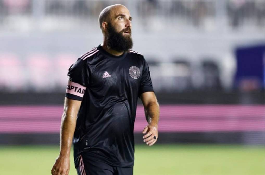 ''Marqué 27 goles con el Real Madrid y luego ficharon a Kaká y Benzema... ¡No puede ser!''