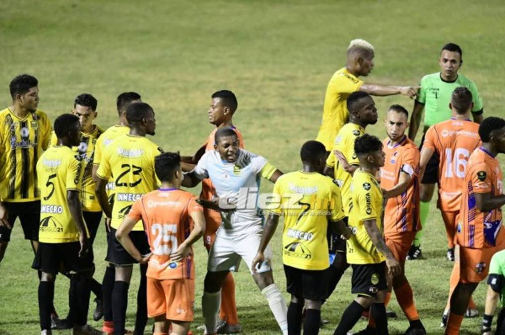 El proyecto de Real España y Medford se quiebra a pedazos por los malos resultados