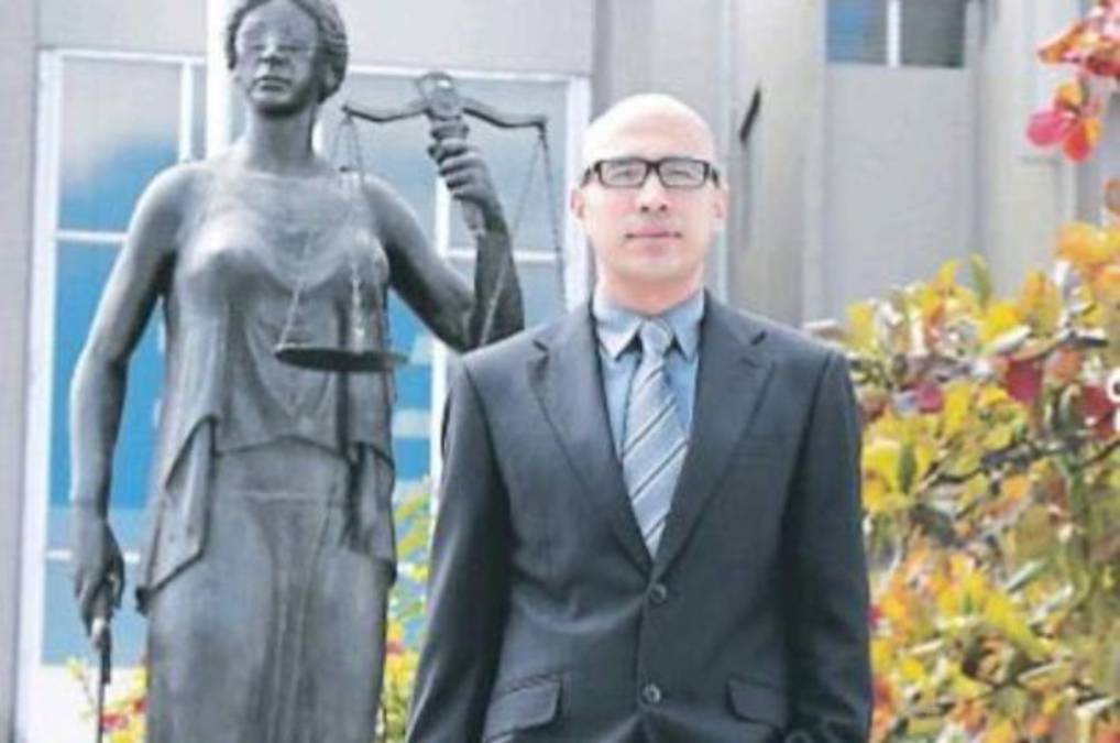 Astor Henriquez, abogado de Berríos: 'Representa un patrimonio familiar de un deportista recto'