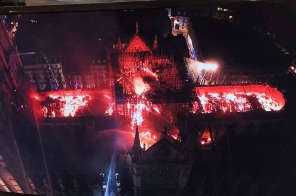 Incendio Notre Dame: La impactante imagen de cómo ha quedado el techo