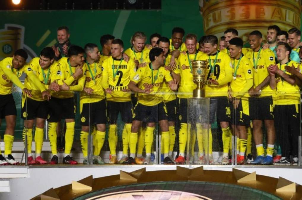 Borussia Dortmund se corona campeón de la copa de Alemania con dobletes de Haaland y Sancho