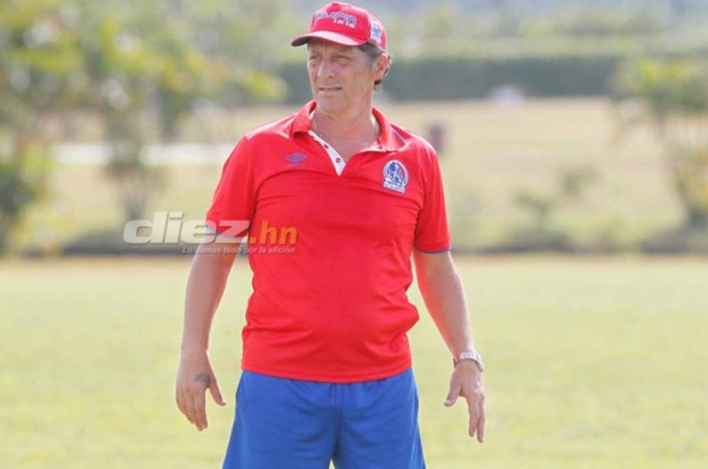 Troglio le responde a Vargas: 'Tengo un excelente equipo pero no sé si es una Selección'