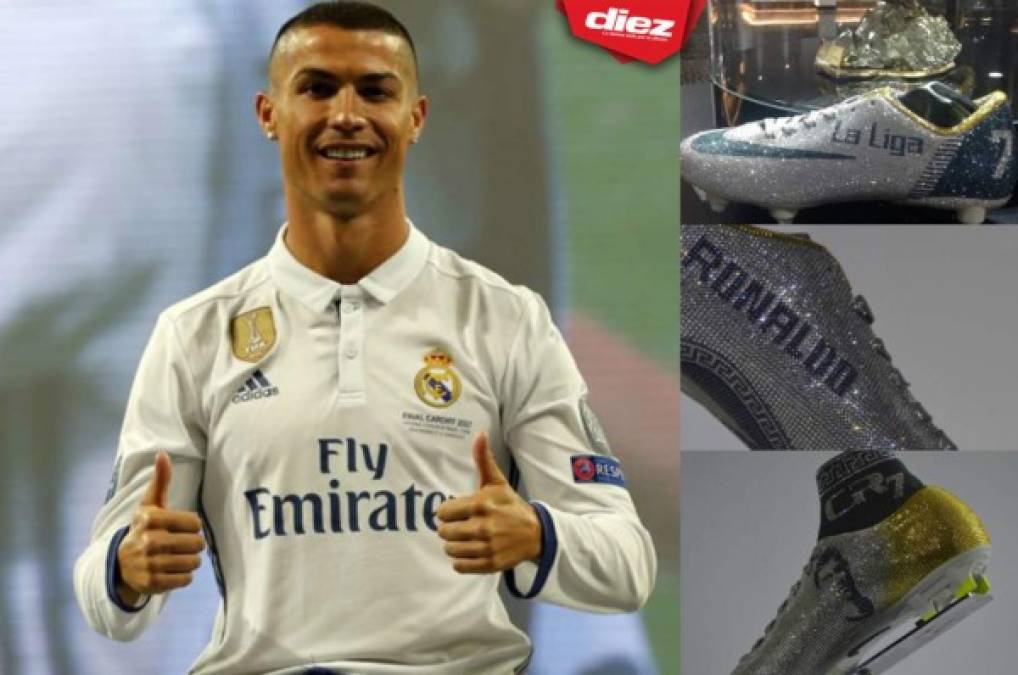 Los espectacules botines de Cristiano Ronaldo hechos de cristal