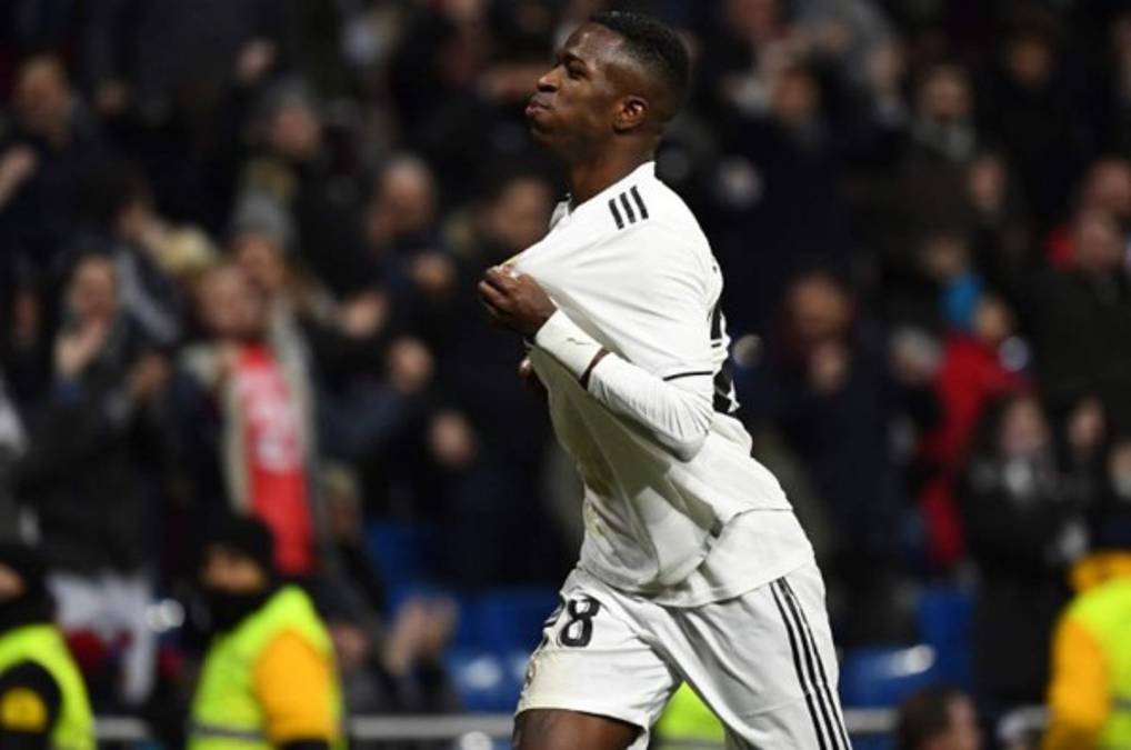 Real Madrid golea y acecha al Atlético y Barcelona en LaLiga