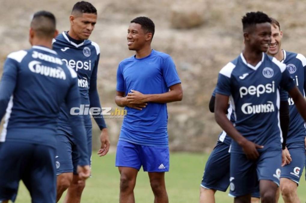 Limber Pérez Jr. deja el Olimpia y realiza prueba con el Motagua