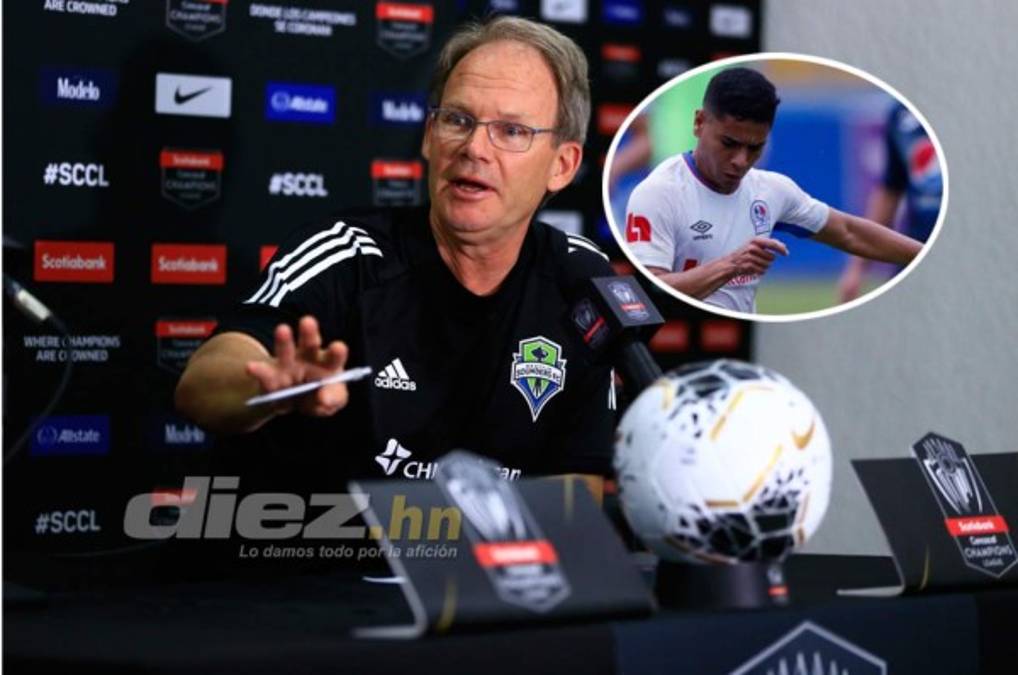 Brian Schmetzer, técnico de Seattle Sounders, se rinde a Carlitos Pineda de Olimpia
