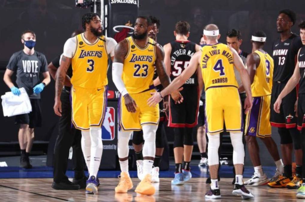 Los Lakers ganan el cuarto juego de las Finales a los Heat y están a una victoria de su título número 17 de NBA