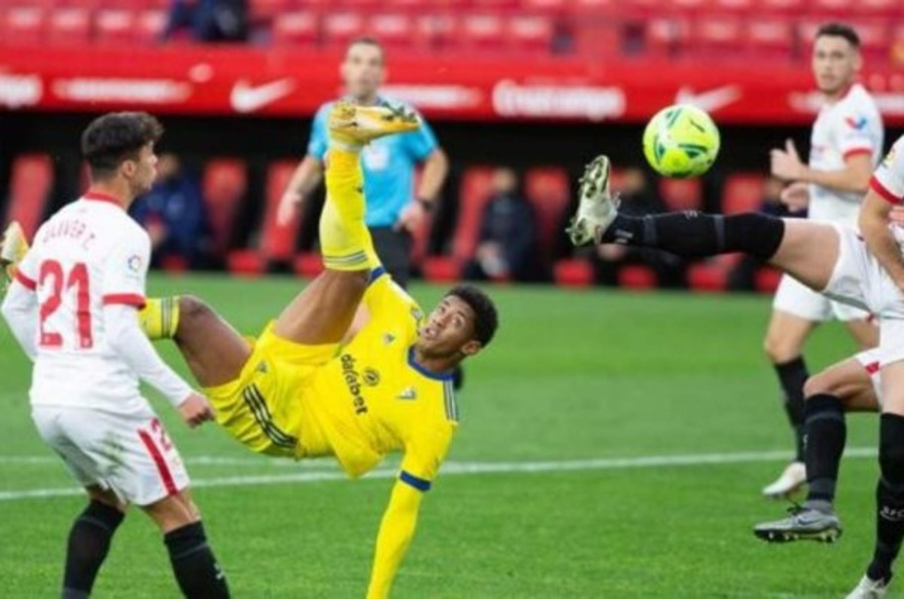Goles del 'Choco' Lozano en la temporada pasada son considerados históricos y para el recuerdo en el Cádiz