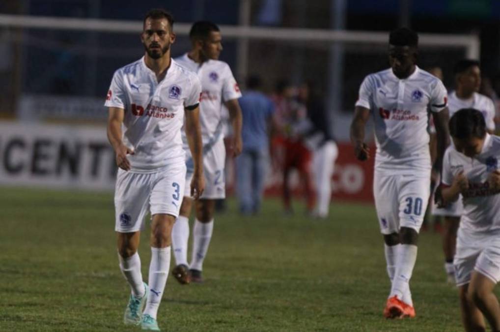 Cinco motivos de la 'crisis' futbolística del Olimpia que llevó a Restrepo a renunciar