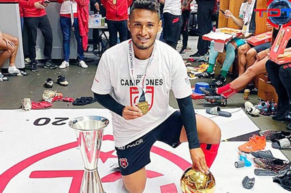 Alex López revela por qué renovó con Alajuelense: 'Mi familia se siente muy bien aquí y yo estoy muy cómodo'