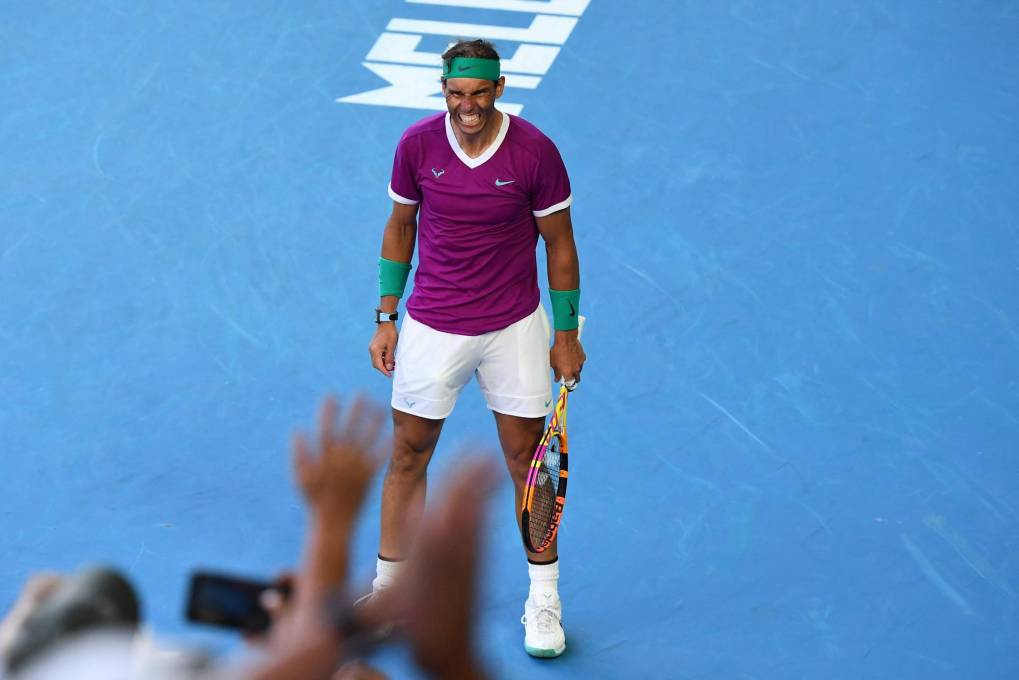 ¡Cerca del récord! Rafa Nadal, con molestias, venció a Shapovalov y avanza a las semifinales del Australian Open