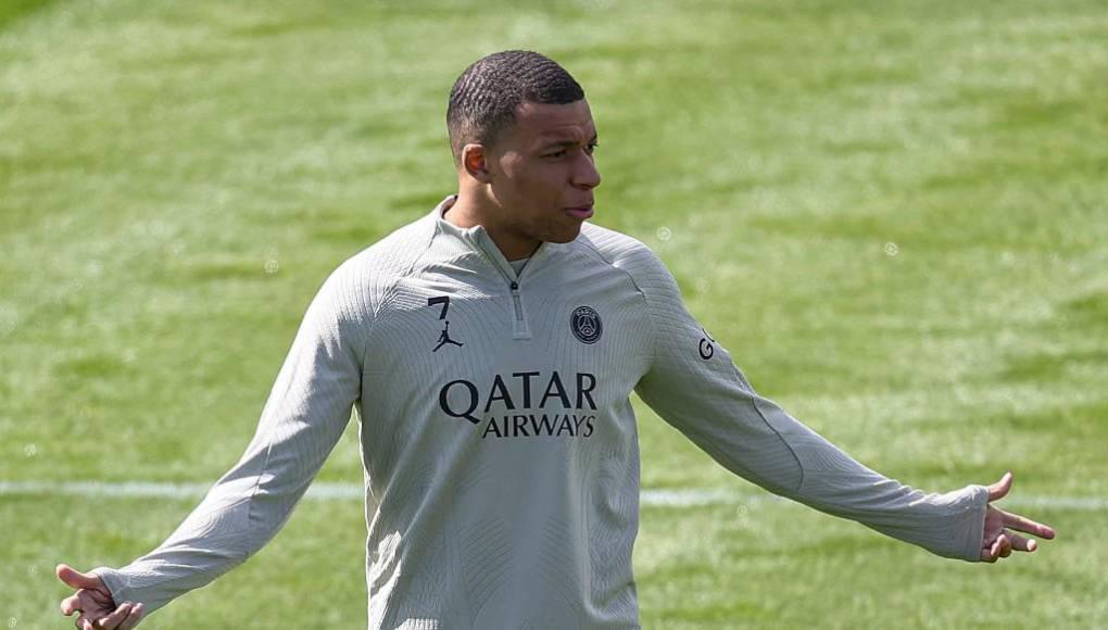 La extravagante petición fuera del fútbol que Mbappé hizo a Real Madrid: Florentino Pérez tiene la decisión final