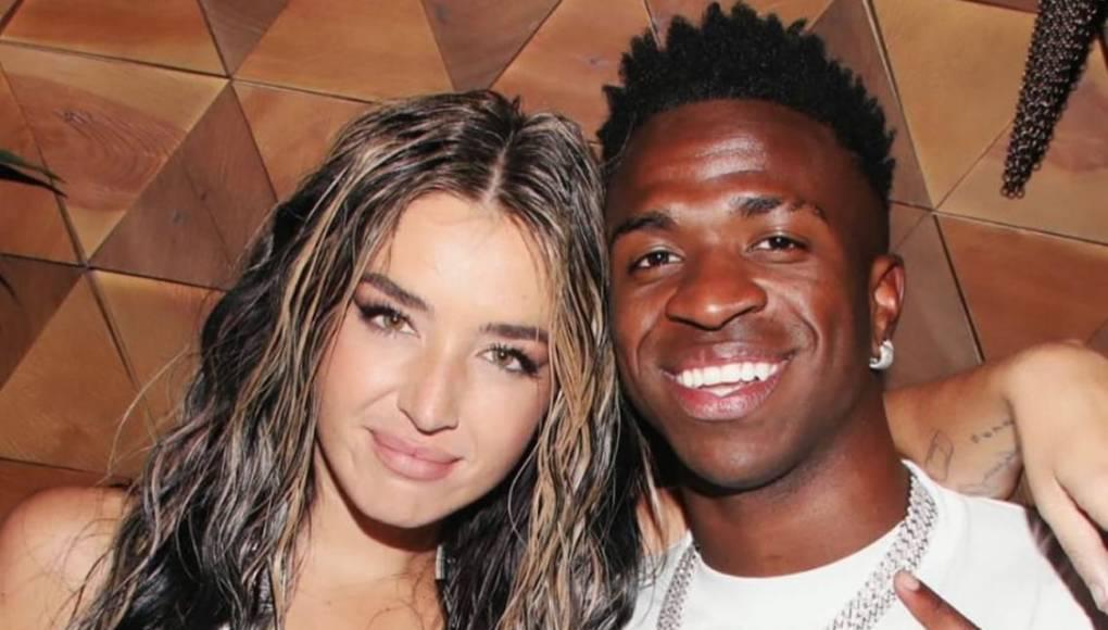 Los goles de Vinicius hacen efecto: la pasmosa cantante que envió mensaje tras su doblete al Bayern Múnich en Champions