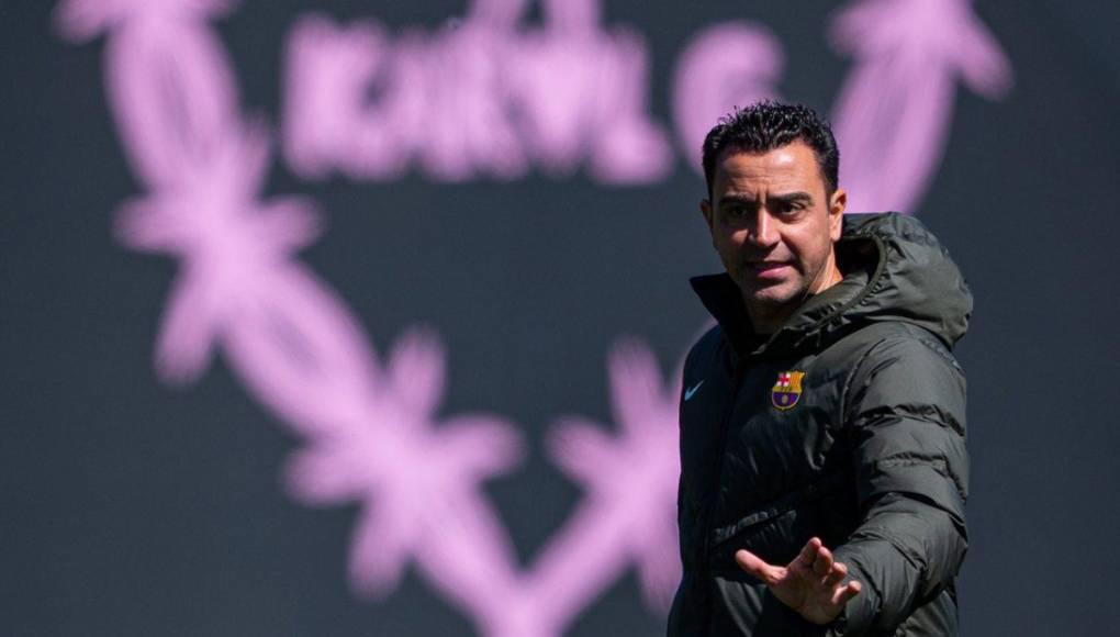 No quería a Xavi, pero tiene que soportar: las sorpresivas razones por las que el técnico sigue en Barcelona