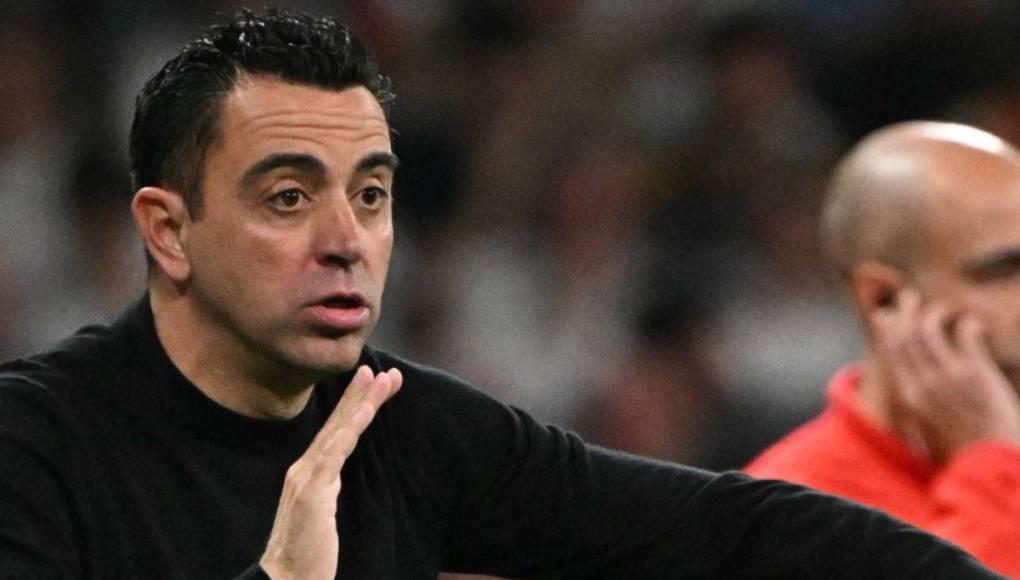 No quería a Xavi, pero tiene que soportar: las sorpresivas razones por las que el técnico sigue en Barcelona