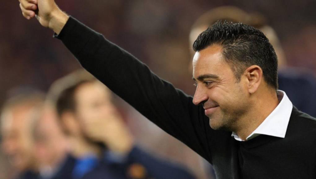 No quería a Xavi, pero tiene que soportar: las sorpresivas razones por las que el técnico sigue en Barcelona