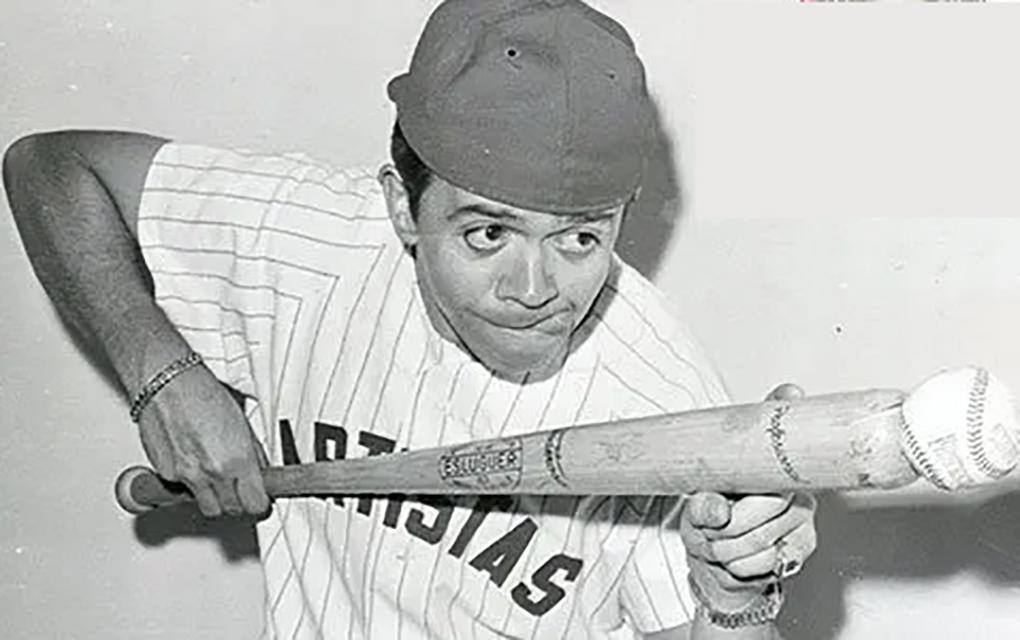 ¡Adiós Chabelo! Seguidor del América, amante del béisbol y el día que quebró una cámara de millones con un balón de fútbol