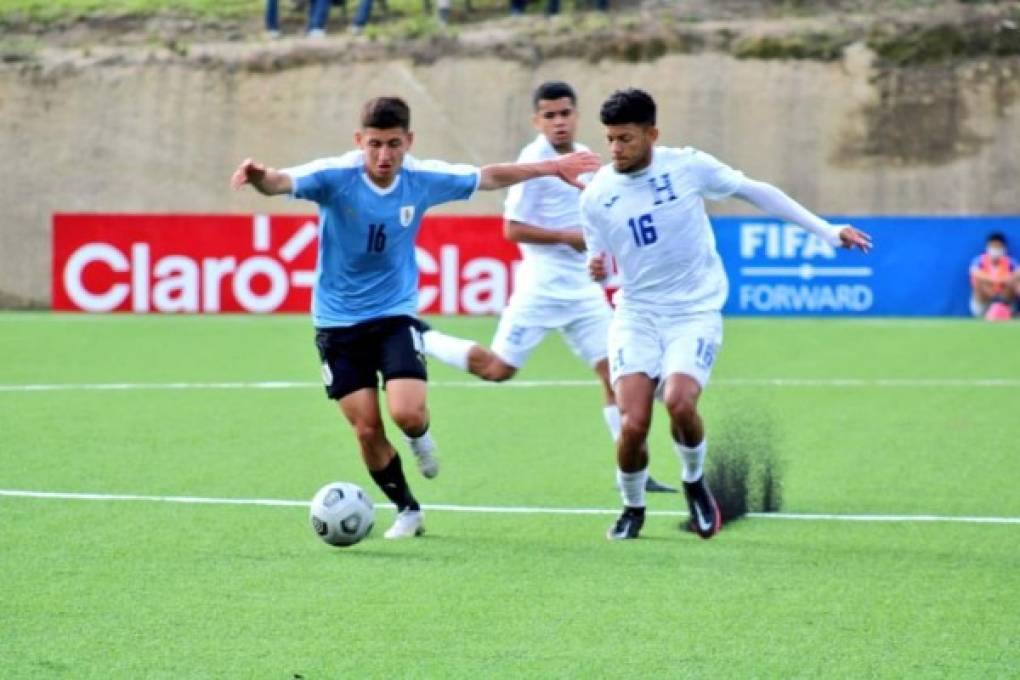 Bolillo Gómez presente en nuevo triunfo de la selección de Honduras sobre Uruguay en Sub-18