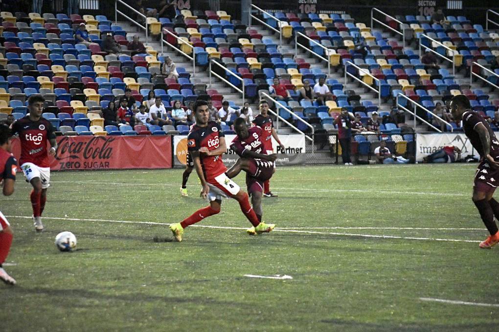 Darixon Vuelto se estrena como goleador en juego amistoso de Saprissa vs FAS antes de la final ante Alajuelense