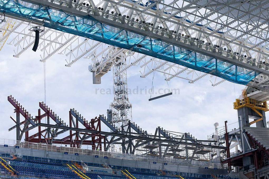 Las nuevas imágenes de las obras del Bernabéu y el impactante invernadero subterráneo para guardar el césped