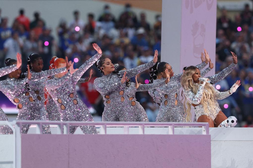 Simplemente impresionante: Las imágenes del show de medio tiempo del Super Bowl; hubo invitado sorpresa